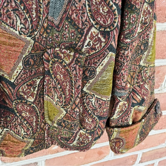 Tapestry jacket. Upscale clothing by CMC. Size small - Picture 6 of 10